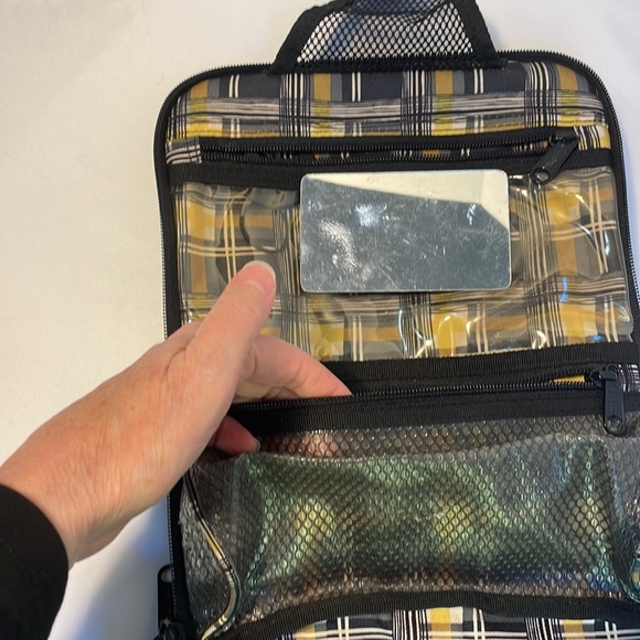 L.L. Bean yellow and black checkered hanging travel / cosmetic organizer bag. - Picture 4 of 8